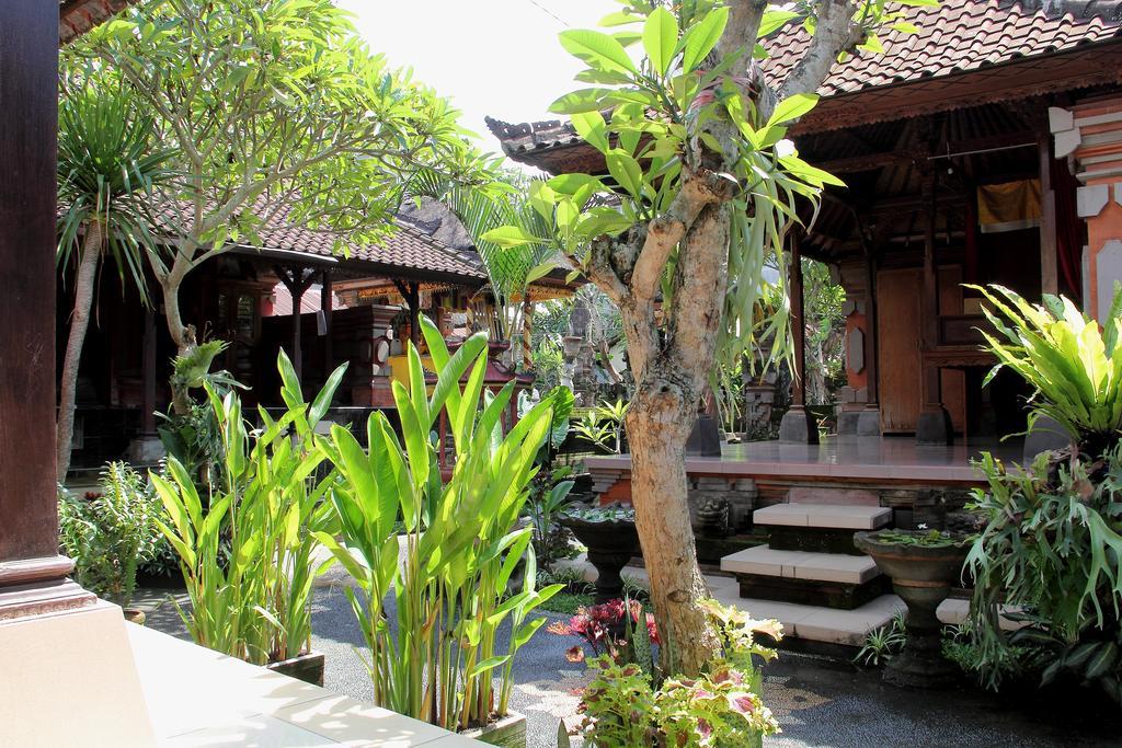 Nugraha Guesthouse 1 Ubud Exteriér fotografie