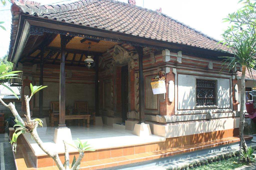 Nugraha Guesthouse 1 Ubud Exteriér fotografie